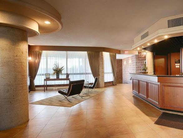 Royal Brock Hotel Guelph Buitenkant foto